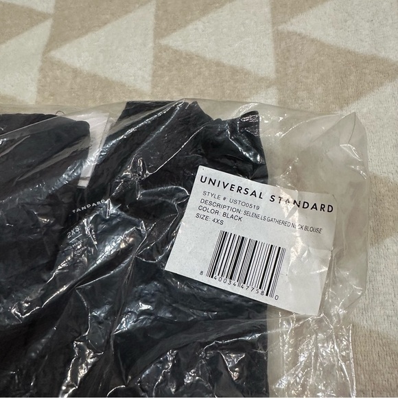 Universal standard Selene long sleeve gathered neck blouse in black - Picture 2 of 2